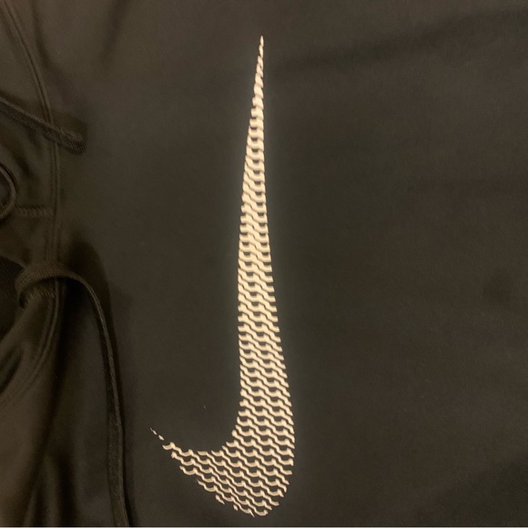 Nike Therma-Fit Hoodie - Picture 3 of 5